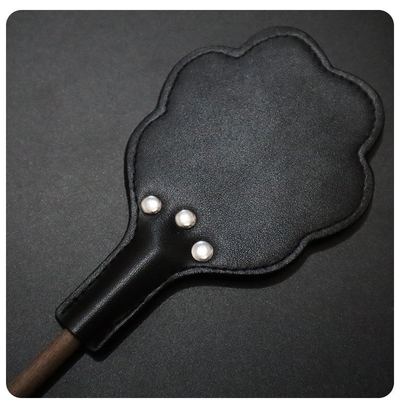SHUYU Walnut Wood Paddles — Cat Paw & Heart — product view 0605